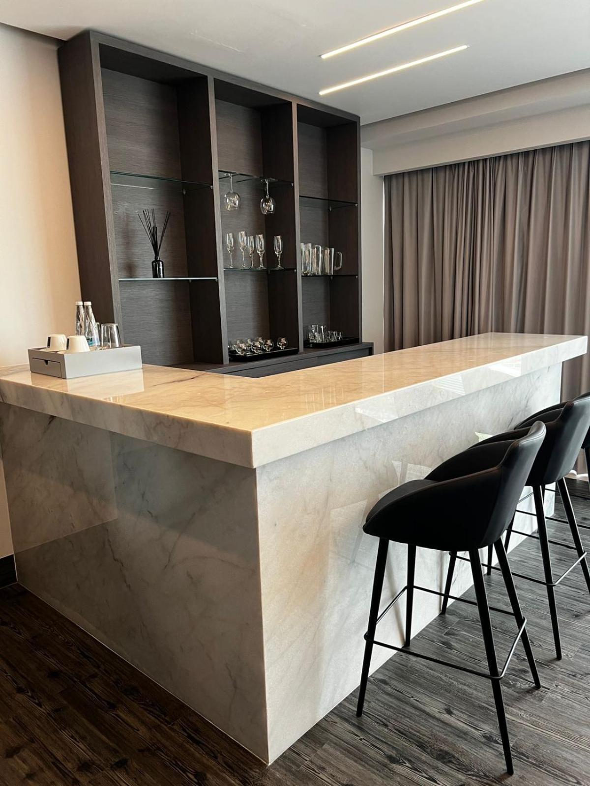 Baruk Guadalajara Hotel De Autor Esterno foto A bar in a private home