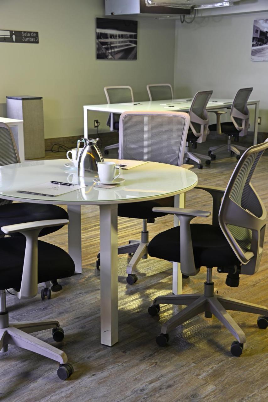 Baruk Guadalajara Hotel De Autor Esterno foto Office chairs
